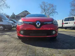 Rot Gebraucht 2014 Renault Clio GrandTour Luxe Kombi | 8.500 € (Fairer Preis)