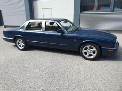 Blau Gebraucht 2001 Jaguar XJ8 Executive Limousine | 5.999 €