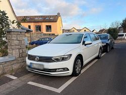 Weiß Gebraucht 2015 VW Passat Comfortline Kombi | 6.990 € (Fairer Preis)