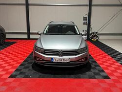 Silber Gebraucht 2023 VW Passat Kombi | 28.000 € (Fairer Preis)