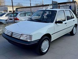 Weiß Gebraucht 1990 Peugeot 205 Kleinwagen | 3.450 €