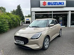 Beige Gebraucht 2024 Suzuki Swift Comfort Limousine | 17.900 € (Fairer Preis)
