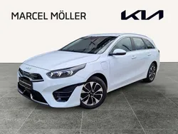 Weiß Gebraucht 2024 Kia Ceed Sportswagon Spirit Kombi | 19.980 € (Guter Preis)