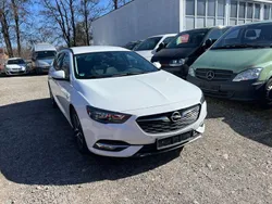 Weiß Gebraucht 2020 Opel Insignia Business Edition Kombi | 7.600 €
