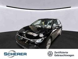 Grenadillschwarz metallic Gebraucht 2024 VW Golf Style Limousine | 22.790 € (Guter Preis)
