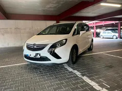Weiß Gebraucht 2015 Opel Zafira Van / Kleinbus | 5.499 € (Guter Preis)
