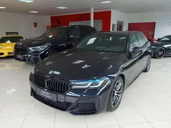 Carbonschwarz metallic Gebraucht 2021 BMW 530 M Sport Kombi | 28.900 € (Fairer Preis)