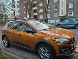 Orange Gebraucht 2022 Dacia Sandero Essentiel Limousine | 13.900 € (Fairer Preis)