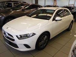 Weiß Gebraucht 2020 Mercedes A180 Limousine | 17.990 € (Guter Preis)