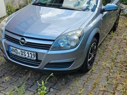 Silber Gebraucht 2005 Opel Astra Limousine | 2.300 € (Guter Preis)