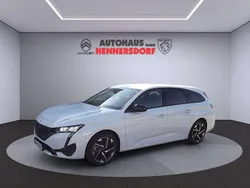 Okenit weiß metallic Gebraucht 2024 Peugeot 308 Allure Kombi | 32.995 € (Etwas zu teuer)