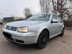 Silber Gebraucht 2001 VW Golf IV Kleinwagen | 2.300 € (Fairer Preis)