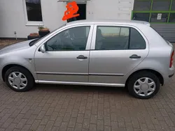 Silber Gebraucht 2001 Skoda Fabia Kleinwagen | 1.600 € (Etwas zu teuer)