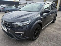 Grau Gebraucht 2022 Dacia Jogger Extreme Van / Kleinbus | 17.490 € (Fairer Preis)