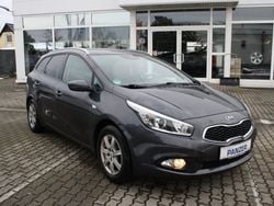 Grau Gebraucht 2013 Kia Ceed Kleinwagen | 8.990 € (Etwas zu teuer)