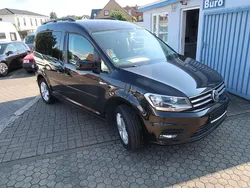 Deep black perleffekt Gebraucht 2017 VW Caddy Comfortline Van / Kleinbus | 18.900 € (Guter Preis)