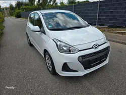 Weiß Gebraucht 2019 Hyundai i10 Kleinwagen | 9.950 € (Guter Preis)