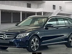 Andere Gebraucht 2021 Mercedes C300e Avantgarde Limousine | 21.440 €