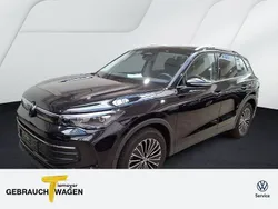 Deep black perleffekt Gebraucht 2024 VW Tiguan Life SUV | 31.640 € (Guter Preis)
