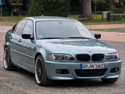 Grün Gebraucht 2002 BMW 325 Limousine | 4.299 € (Guter Preis)