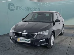 Schwarz Gebraucht 2024 Skoda Scala Ambition Kleinwagen | 22.270 € (Fairer Preis)