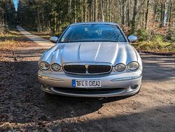 Silber Gebraucht 2003 Jaguar X-type Limousine | 3.800 €