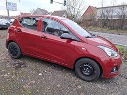 Red passion / mic Gebraucht 2014 Hyundai i10 Classic Kleinwagen | 3.100 € (Fairer Preis)