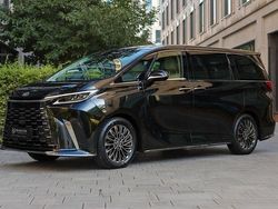 Graphit black metallic Neu 2025 Lexus LM350h Luxury Line Van / Kleinbus | 180.761 €