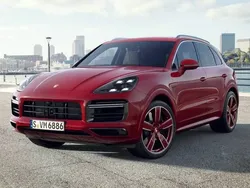 Karminrot Gebraucht 2021 Porsche Cayenne Turbo S SUV | 129.900 € (Fairer Preis)