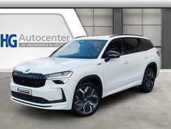 Moon white Neu 2025 Skoda Kodiaq SportLine SUV | 54.979 € (Etwas zu teuer)