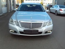 Grau Gebraucht 2010 Mercedes E220 Kombi | 4.800 €
