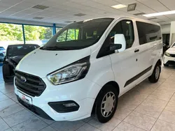 Weiß Gebraucht 2019 Ford Tourneo Custom Van / Kleinbus | 20.990 € (Etwas zu teuer)