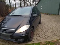 Schwarz Gebraucht 2006 Mercedes A180 Kleinwagen | 700 €