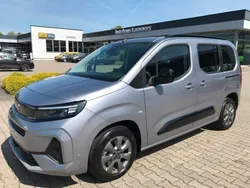 Grau Gebraucht 2024 Opel Combo Life Van / Kleinbus | 31.990 € (Teuer)