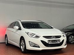 Weiß Gebraucht 2013 Hyundai i40 Edition Kombi | 8.990 € (Etwas zu teuer)