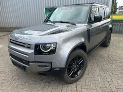 Grau Gebraucht 2022 Land Rover Defender Dynamic SUV | 63.799 € (Fairer Preis)