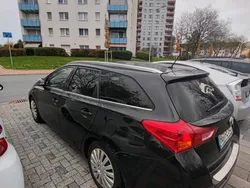Schwarz Gebraucht 2014 Toyota Auris Touring Sports Kombi | 9.500 €