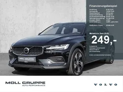 Black solid ´stone´ / solid Gebraucht 2023 Volvo V60 CC Plus Kombi | 33.640 € (Guter Preis)