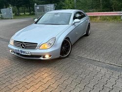 Grau Gebraucht 2006 Mercedes 320 Limousine | 5.900 €