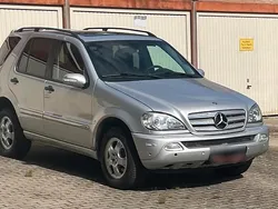 Silber Gebraucht 2004 Mercedes ML270 SUV | 5.000 €