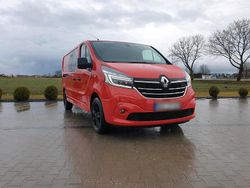 Rot Gebraucht 2019 Renault Trafic Van / Kleinbus | 16.500 €