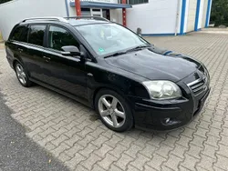 Schwarz Gebraucht 2008 Toyota Avensis Kombi | 1.200 €