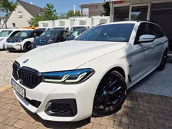 Weiß Gebraucht 2022 BMW 530e M Sport Limousine | 30.990 € (Etwas zu teuer)