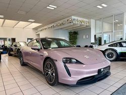 Rot Gebraucht 2023 Porsche Taycan Performance Package Limousine | 75.850 € (Fairer Preis)