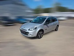 Silber Gebraucht 2010 Renault Clio II Limousine | 4.000 € (Etwas zu teuer)