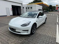Weiß Gebraucht 2022 Tesla Model 3 RWD Limousine | 26.900 € (Fairer Preis)