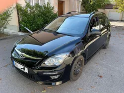 Schwarz Gebraucht 2011 Hyundai i30 Edition Kombi | 1.890 € (Superpreis)