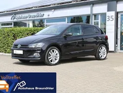 Deep black perleffekt Gebraucht 2019 VW Polo Beats Limousine | 11.950 € (Fairer Preis)