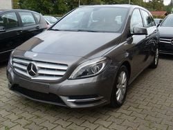 Grau metallic Gebraucht 2013 Mercedes B220 Van / Kleinbus | 14.990 € (Etwas zu teuer)