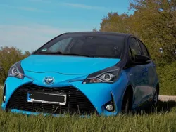Blau Gebraucht 2018 Toyota Yaris Style Kleinwagen | 12.100 € (Fairer Preis)